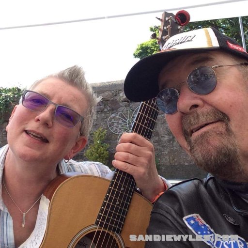 MIKE-KEAVEY-SANDIE-STONEHAVEN-FOLK-FESTIVAL-