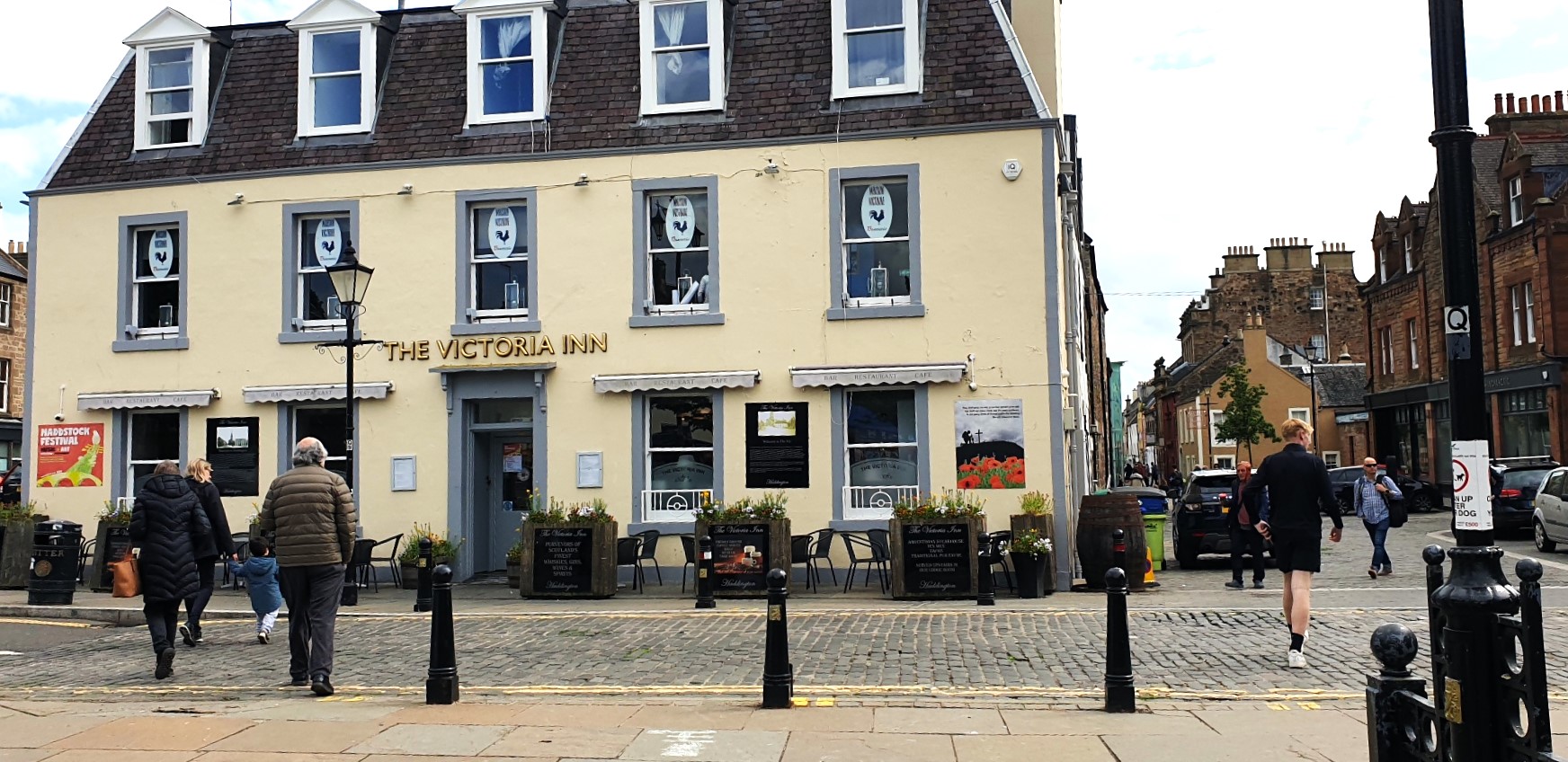 VICTORIA INN OUTSIDE